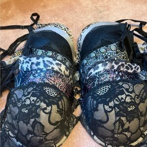 Victoria's Secret Black and Multicolor Lace Bras